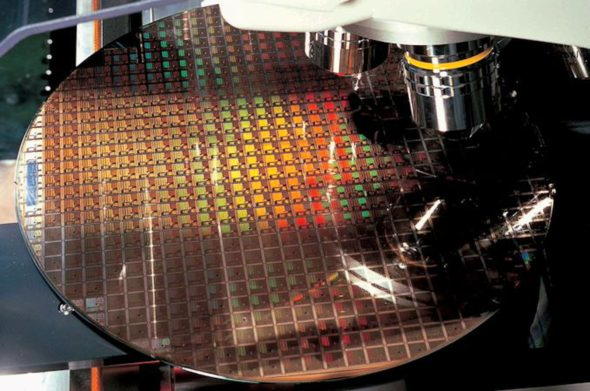 tsmc-semiconductor-chip-inspection-.png